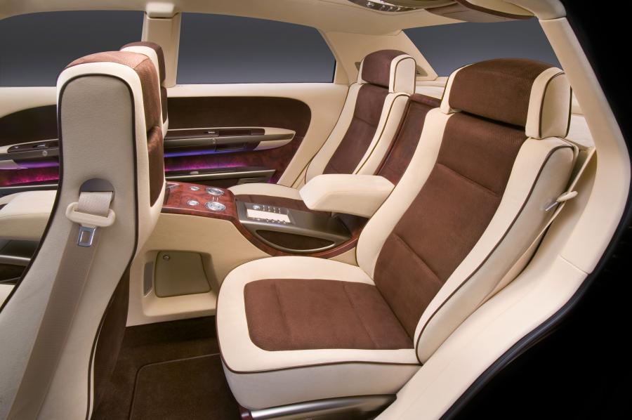 Интерьер Chrysler Imperial Concept 2006 года  (фото 9 из 17)